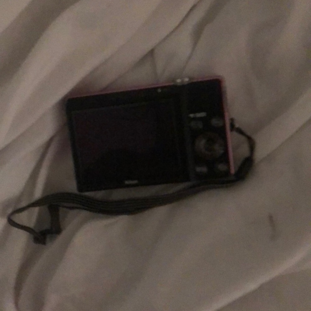 nikon camera - Picture 2 of 2